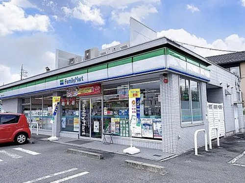 【コンビニエンスストア】ファミリーマート　梅森坂三丁目店まで627ｍ