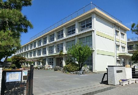 【小学校】平塚市立　金田小学校まで936ｍ