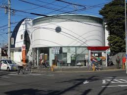 【郵便局】茅ケ崎小和田三郵便局まで670ｍ