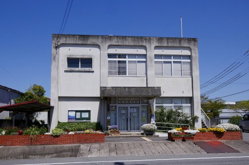 【市役所・区役所】和歌山市役所　岡崎支所まで1671ｍ