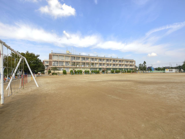 【小学校】越谷市立大沢北小学校まで426ｍ