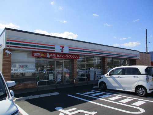 【コンビニエンスストア】セブンイレブン　亀岡中矢田店まで920ｍ