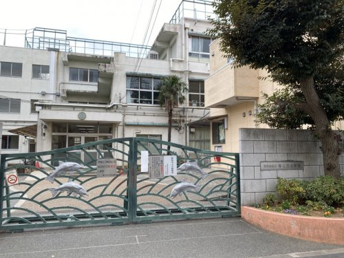 【小学校】世田谷区立等々力小学校まで249ｍ