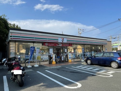 【コンビニエンスストア】セブンイレブン　茅ヶ崎緑が浜店まで385ｍ