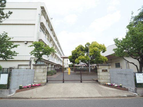 【中学校】千葉市立高洲中学校まで426ｍ