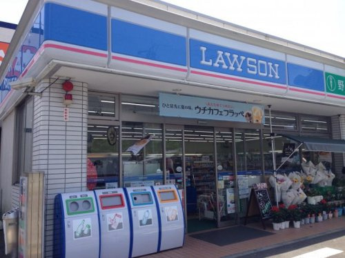 【コンビニエンスストア】ローソン　横浜栄飯島町店まで8ｍ