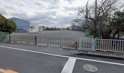 【小学校】富士市立鷹岡小学校まで909ｍ