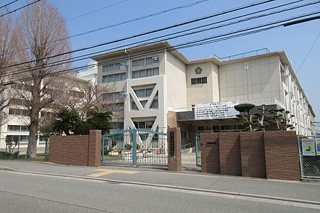 【中学校】川西市立川西南中学校まで1812ｍ