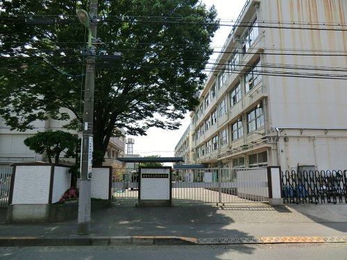 【中学校】世田谷区立深沢中学校まで648ｍ