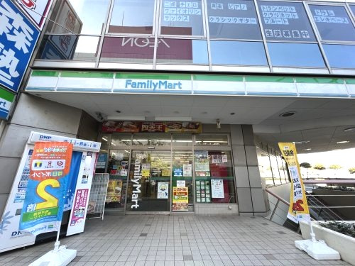 【コンビニエンスストア】ファミリーマート　稲毛海岸駅前店まで414ｍ