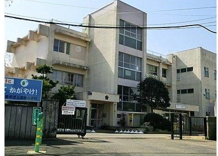 【小学校】佐倉市立上志津小学校まで421ｍ