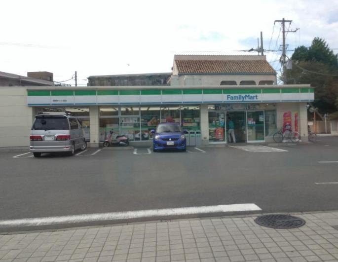 【コンビニエンスストア】ファミリーマート　西橋本二丁目店まで586ｍ