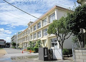 【小学校】明石市立山手小学校まで500ｍ