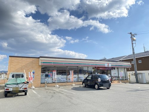 【コンビニエンスストア】セブンイレブン　東広島西条下見北店まで821ｍ