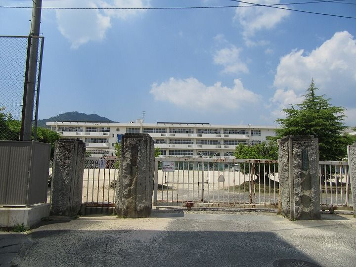 【小学校】熊野第一小学校まで1978ｍ