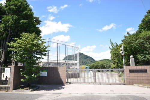 【小学校】霧島市立日当山小学校まで1062ｍ