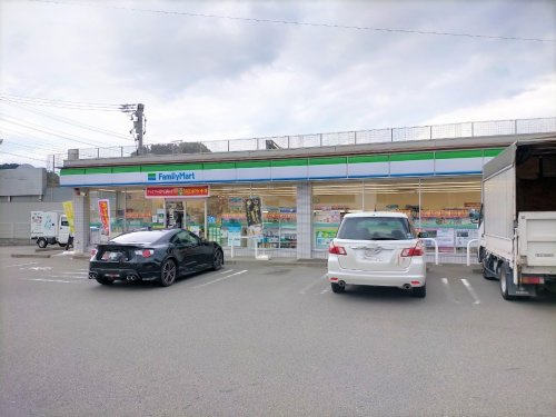 【コンビニエンスストア】ファミリーマート　静岡丸子六丁目店まで685ｍ