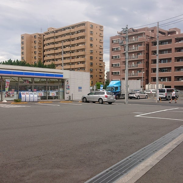 【コンビニエンスストア】ローソン　大和市下鶴間店まで679ｍ