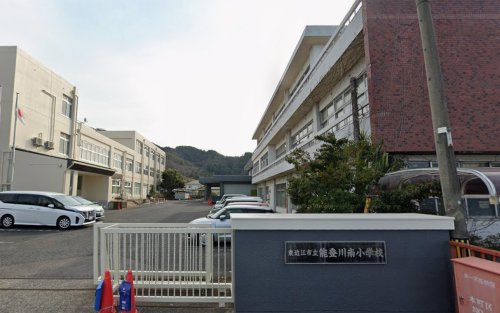 【小学校】東近江市立能登川南小学校まで1595ｍ