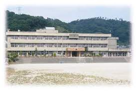【小学校】平群町立平群南小学校まで1003ｍ