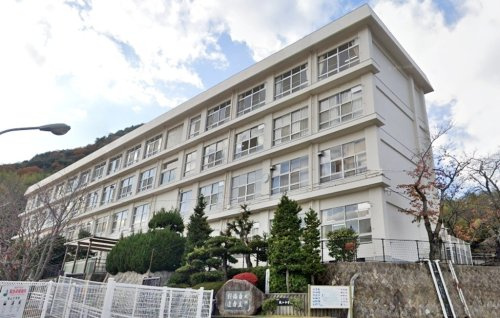 【中学校】姫路市立城山中学校まで1131ｍ