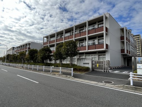 【中学校】浦安市立高洲中学校まで281ｍ
