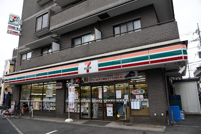 【コンビニエンスストア】セブンイレブン　三鷹消研前店まで133ｍ