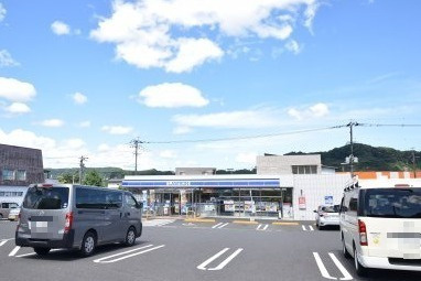 【コンビニエンスストア】ローソン　霧島隼人日当山店まで240ｍ