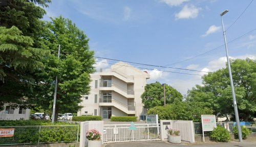 【小学校】吉川市立三輪野江小学校まで2594ｍ