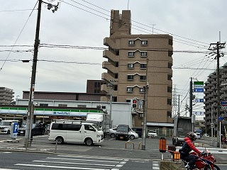 【コンビニエンスストア】ファミリーマート　MYS新北島店まで123ｍ