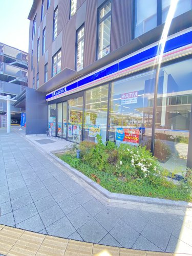 【コンビニエンスストア】ローソン　春日井駅北口店まで423ｍ