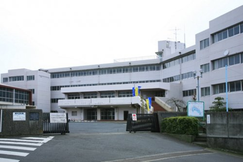 【小学校】伊勢原市立竹園小学校まで1609ｍ
