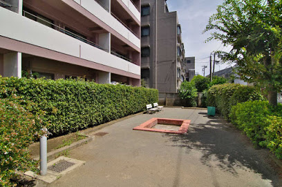【公園】みどりの広場まで366ｍ