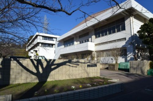 【中学校】岩戸中学校まで681ｍ
