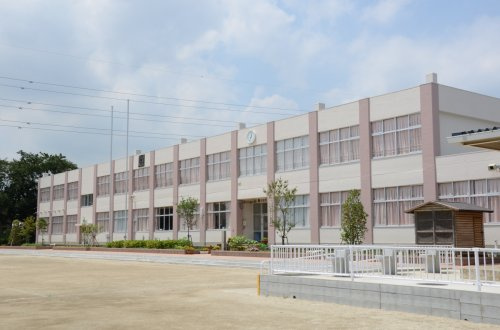 【小学校】大和市立桜丘小学校まで998ｍ