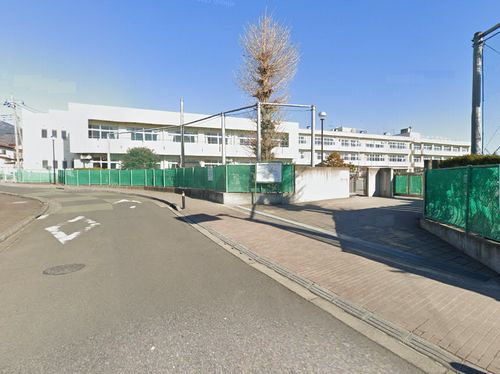 【小学校】伊勢原市立比々多小学校まで716ｍ