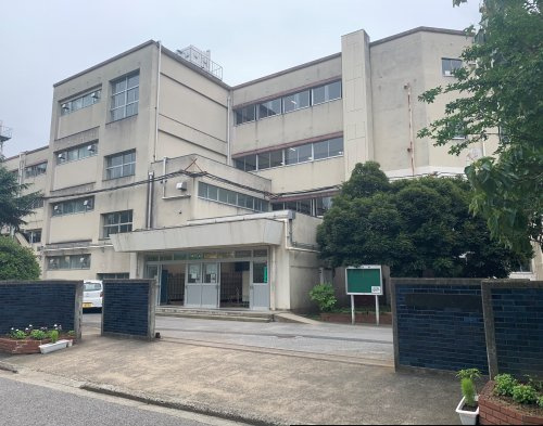 【小学校】松戸市立八ケ崎小学校まで720ｍ