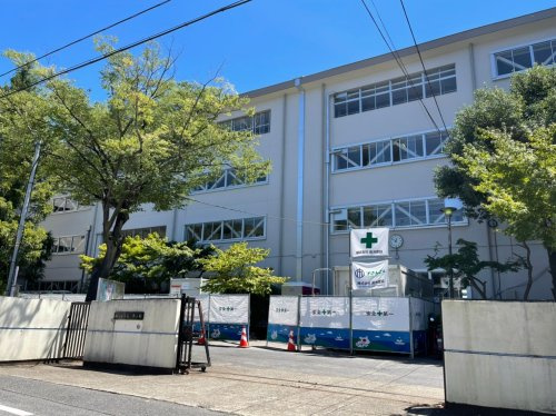 【中学校】松戸市立第三中学校まで800ｍ