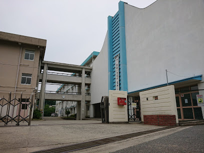 【中学校】川西市立多田中学校まで1305ｍ