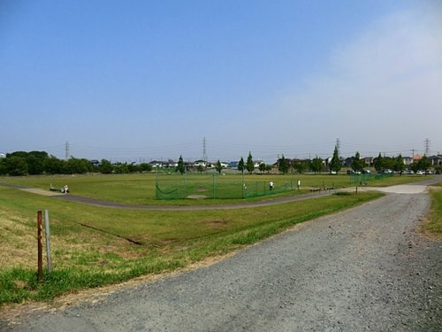 【公園】吉川運動公園まで986ｍ