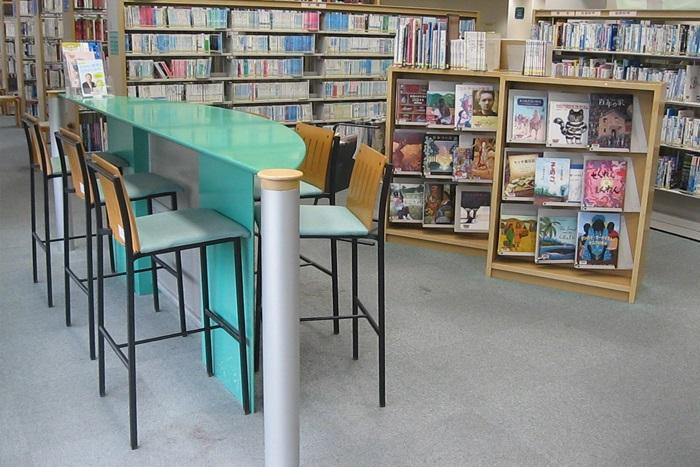 【図書館】吉川市立図書館まで1080ｍ