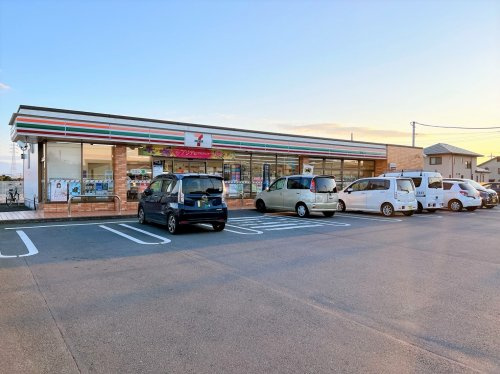 【コンビニエンスストア】セブンイレブン　三島大場北店まで617ｍ