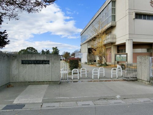 【中学校】熊谷市立荒川中学校まで1550ｍ