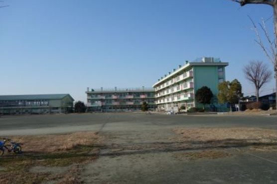 【小学校】幸手市立さくら小学校まで1015ｍ
