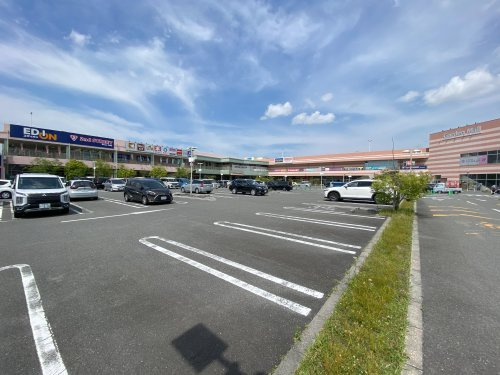 【ショッピングセンター】ガーデンモール木津川まで1744ｍ