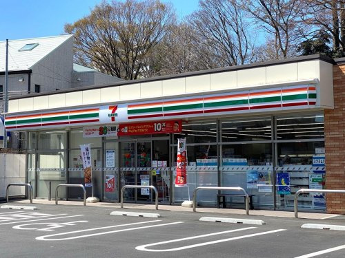【コンビニエンスストア】セブンイレブン　熊谷市役所前店まで758ｍ