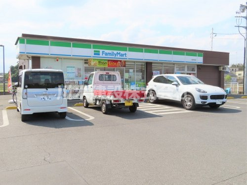 【コンビニエンスストア】ファミリーマート　川越吉田店まで700ｍ