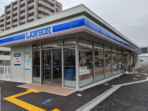 【コンビニエンスストア】ローソン　JR塚口駅北店まで182ｍ