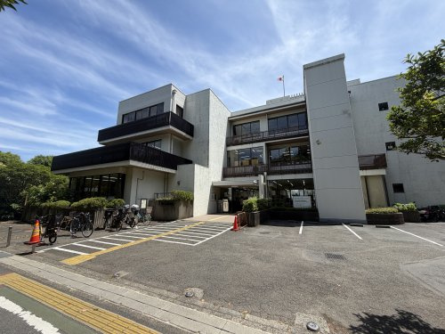【図書館】鎌倉市中央図書館まで410ｍ