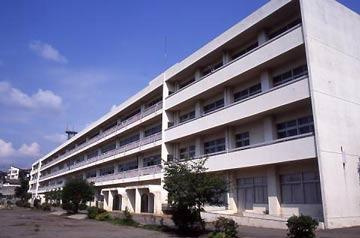 【小学校】秦野市立末広小学校まで1895ｍ